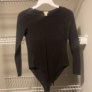 Forever 21 black round neck long sleeve bodysuit